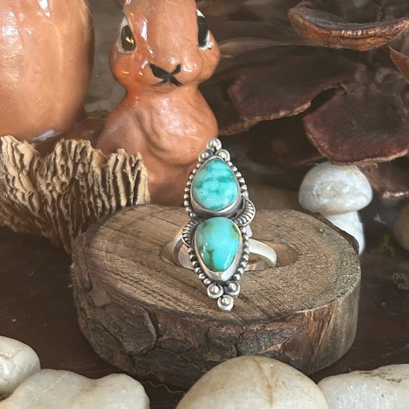 Jewelry - 925 Sterling Lovely Lone mountain turquoise ring